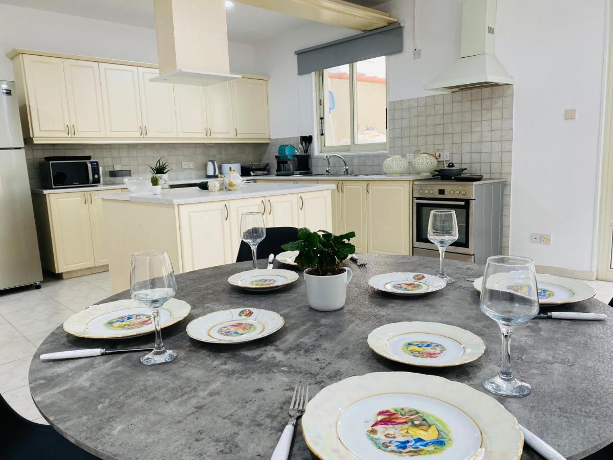 Gaia - 4 Bedroom House In Λάρνακα Εξωτερικό φωτογραφία